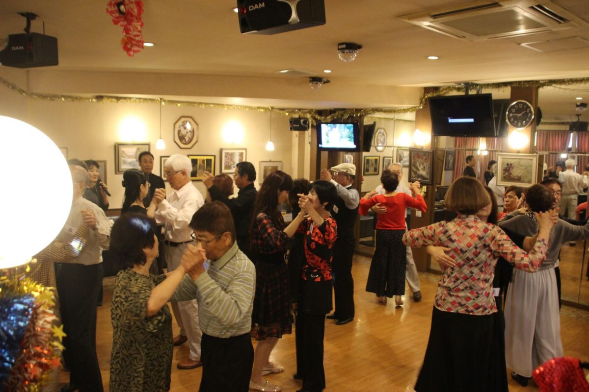 19開催 58 歌って踊って 初めての社交ダンス体験レッスン ぐるぐるnisshinまちミル博覧会 ブログ